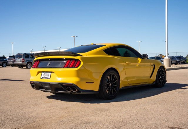 Used 2018 Ford Mustang Shelby GT350 w/ Convenience Package RWD image 7