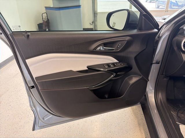 New 2026 Chevrolet Trax LT w/ Driver Confidence Package FWD image 37