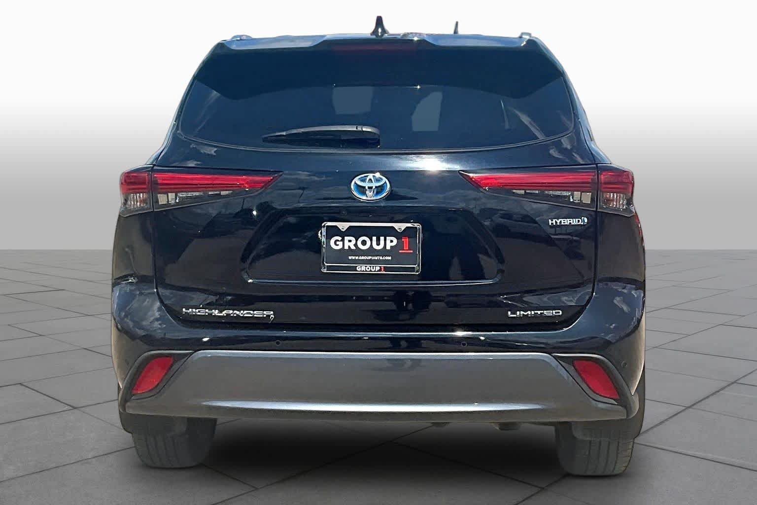 Used 2021 Toyota Highlander Limited AWD/4WD image 5