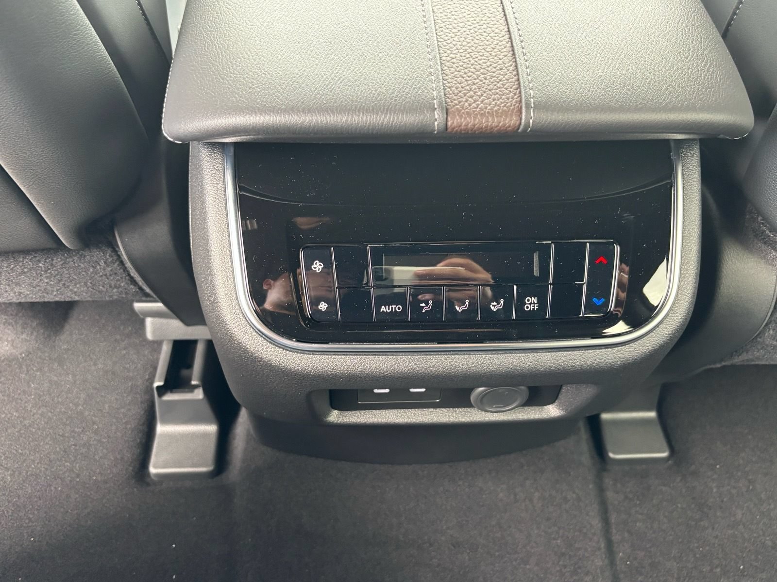New 2026 Nissan Armada SL RWD image 21