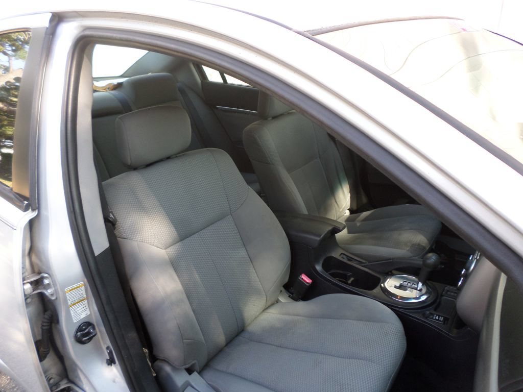 Used 2007 Mitsubishi Galant ES FWD image 10