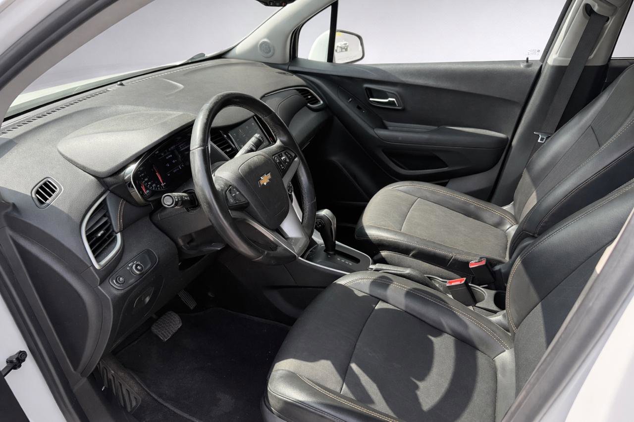 Used 2020 Chevrolet Trax LT w/ Driver Confidence Package image 7