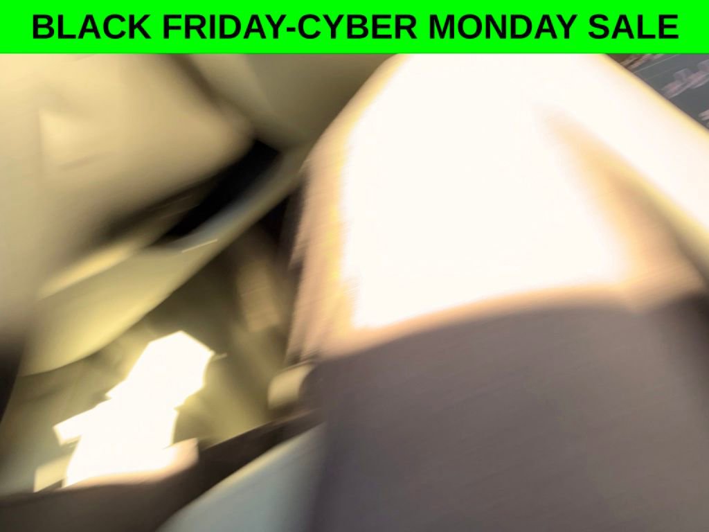 Used 2024 Porsche Macan GTS image 16