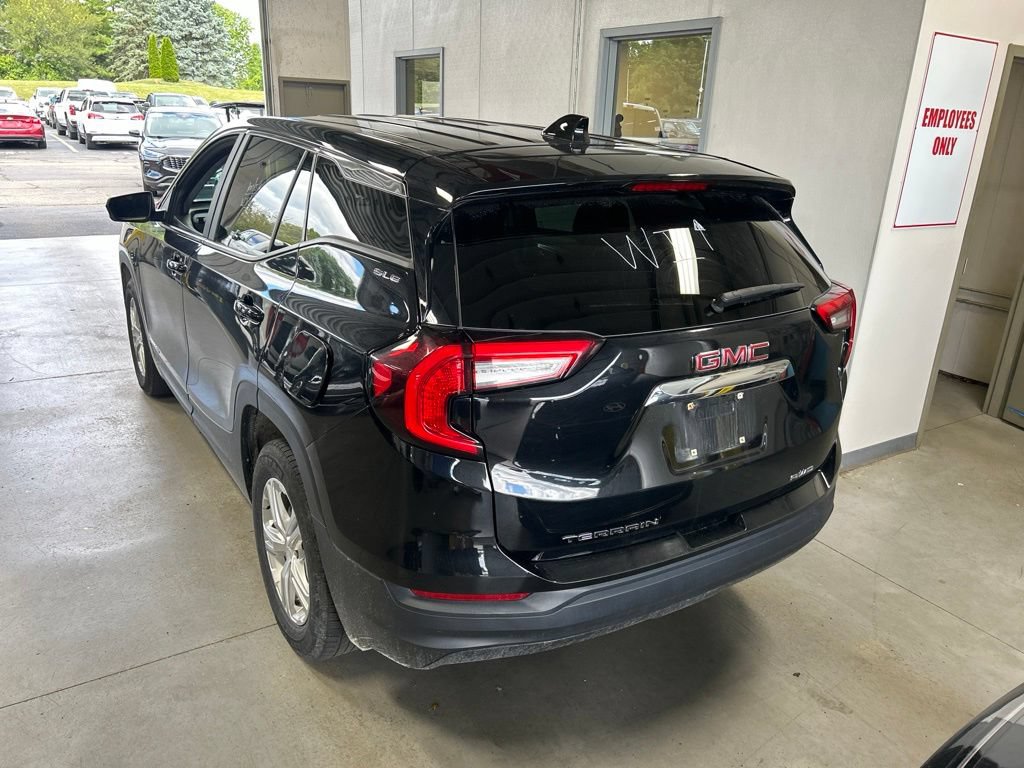 Used 2024 GMC Terrain SLE AWD/4WD image 6
