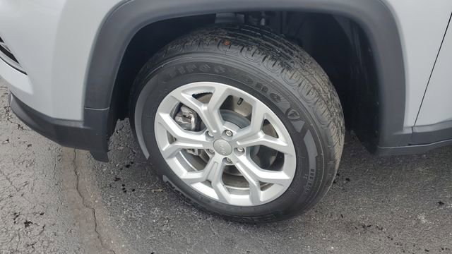 Certified 2024 Jeep Compass Latitude image 4