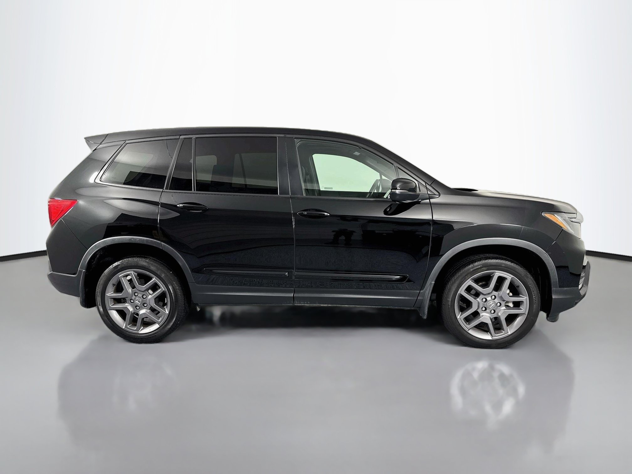 Certified 2023 Honda Passport EX-L image 4
