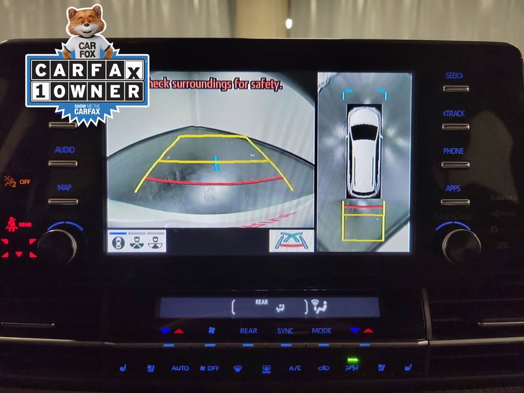 Used 2024 Toyota Sienna Platinum image 20