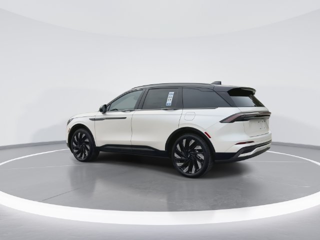 New 2026 Lincoln Nautilus Reserve AWD/4WD image 6