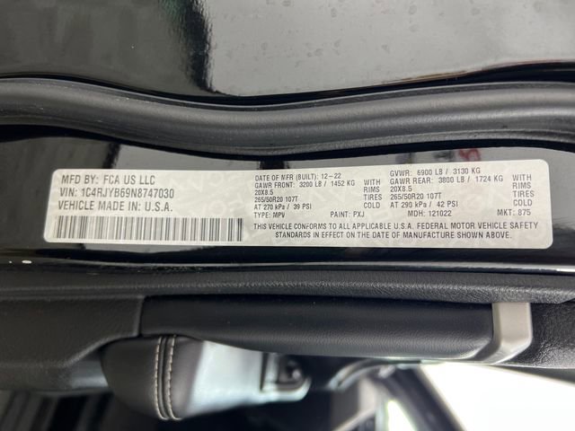 Used 2022 Jeep Grand Cherokee Limited 4xe image 29