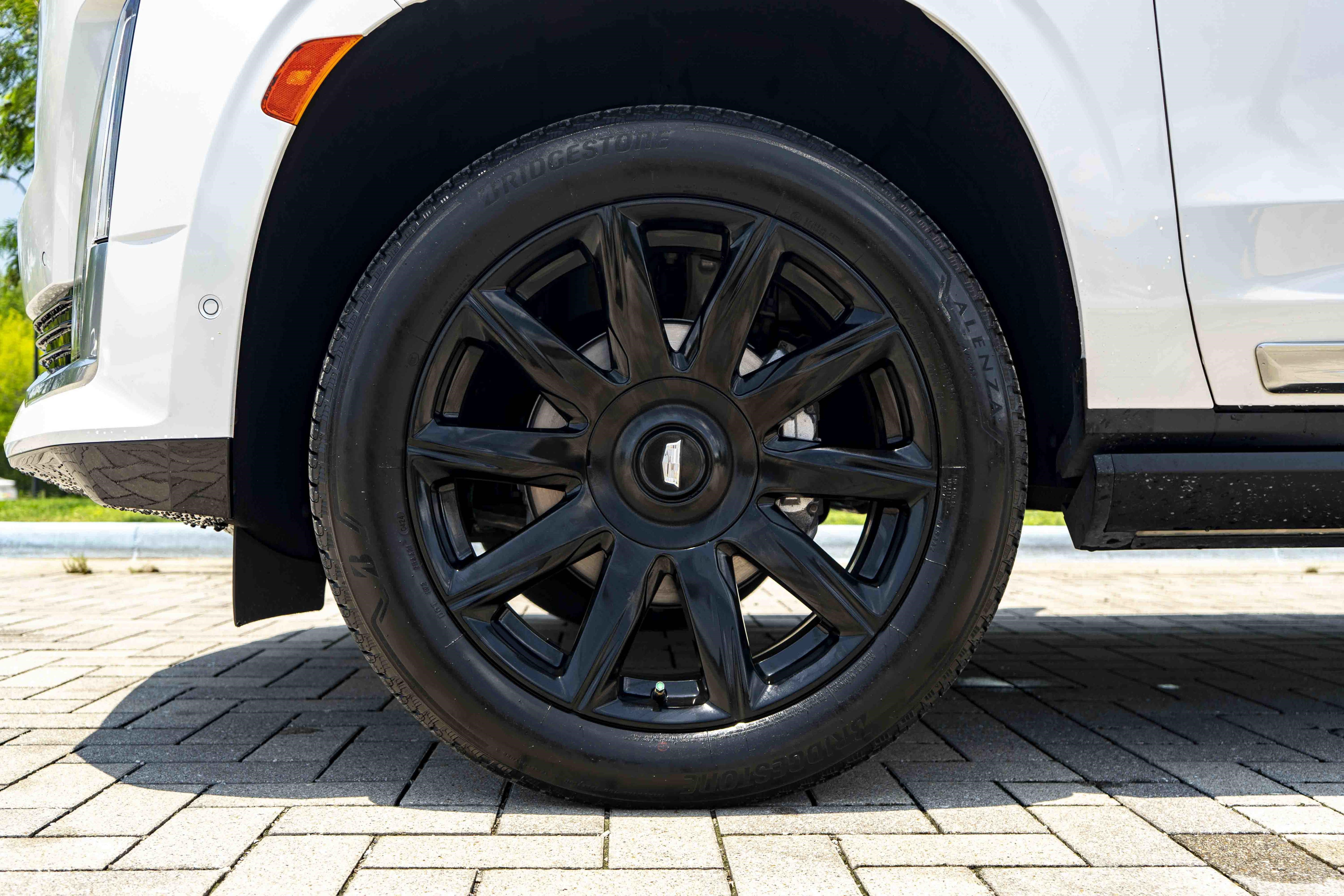 Used 2024 Cadillac Escalade Premium Luxury Platinum w/ LPO, Floor Liner Package AWD/4WD image 15