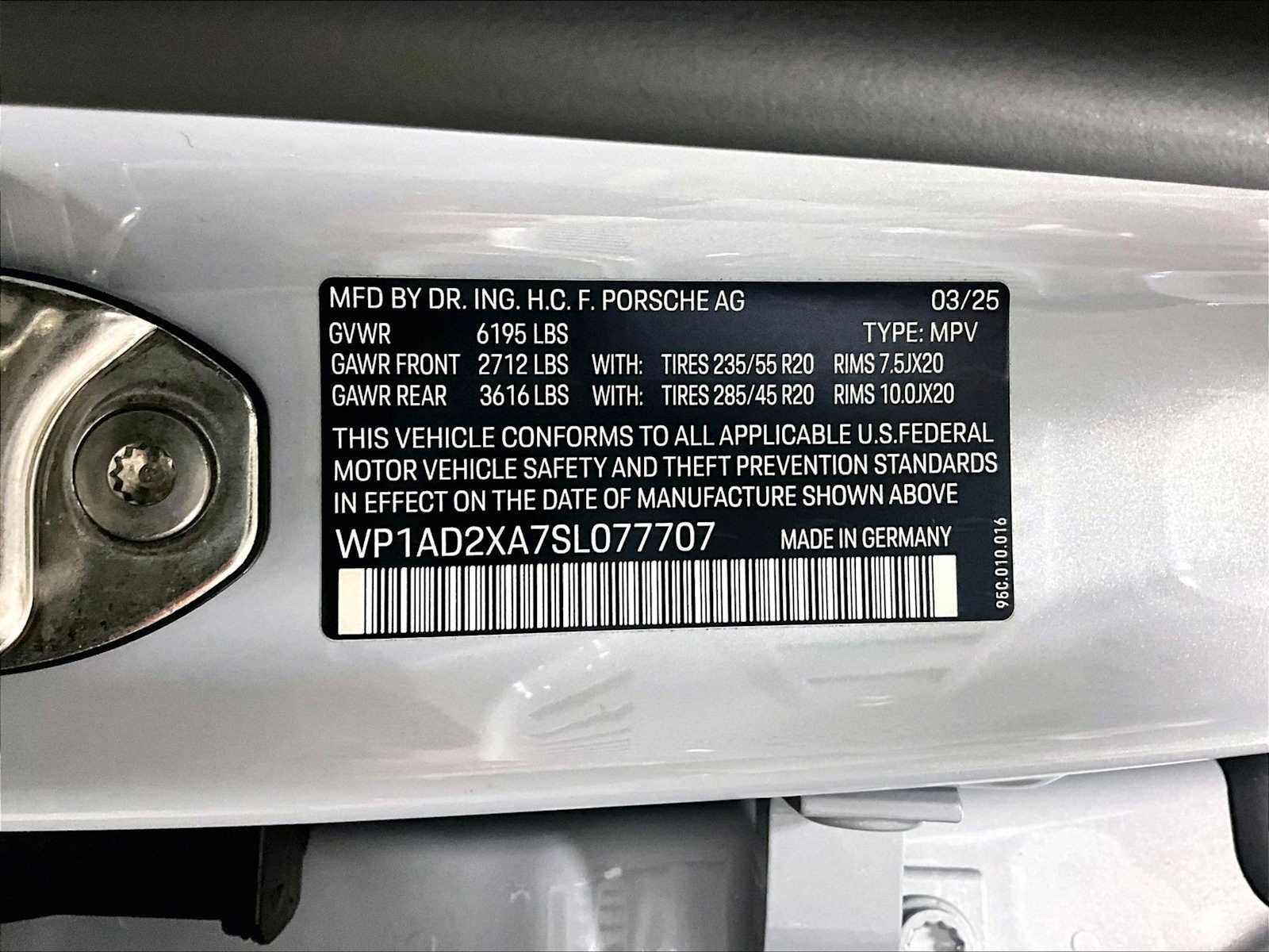 Used 2025 Porsche Macan Electric image 36