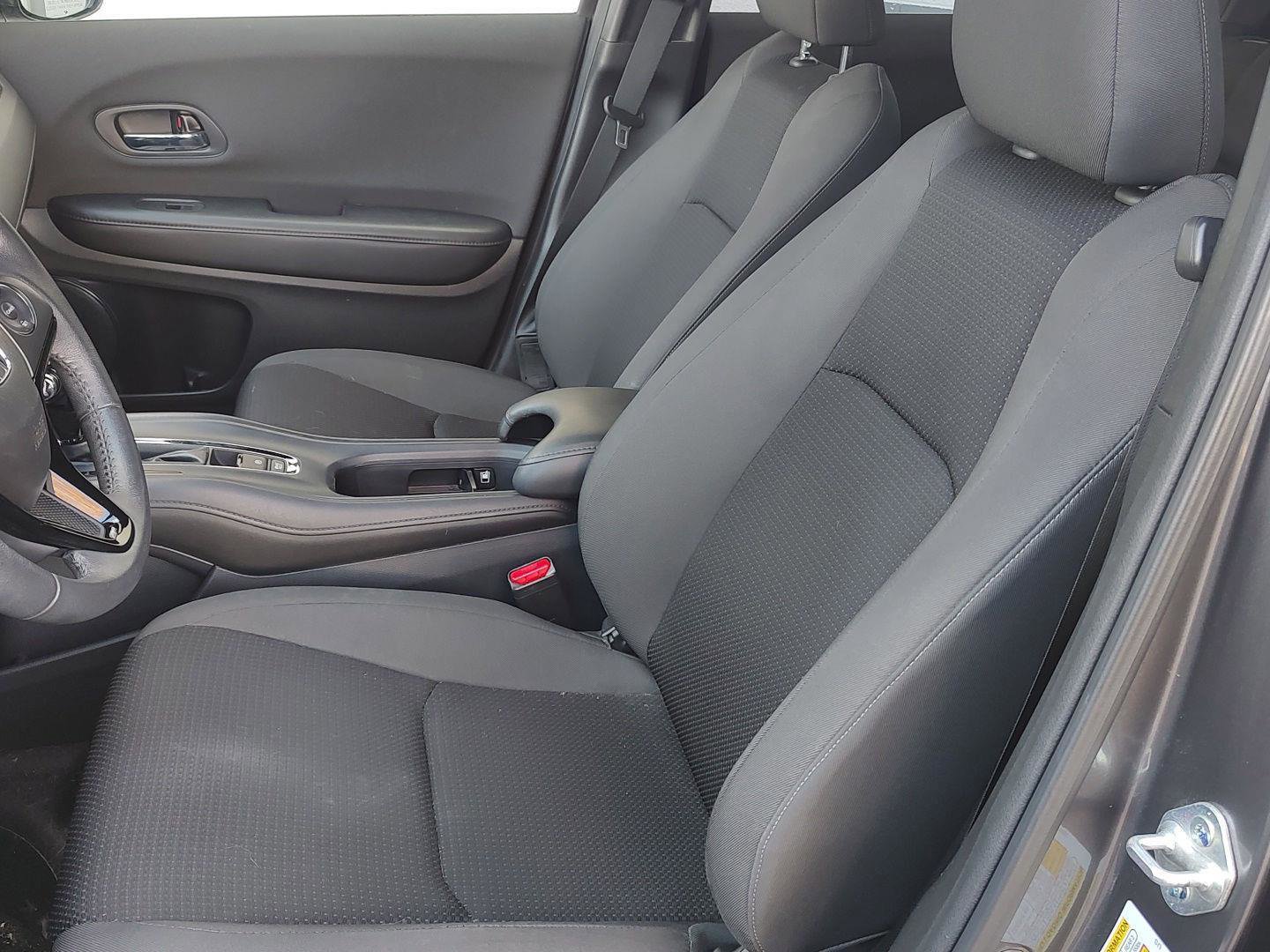 Used 2021 Honda HR-V Sport image 2