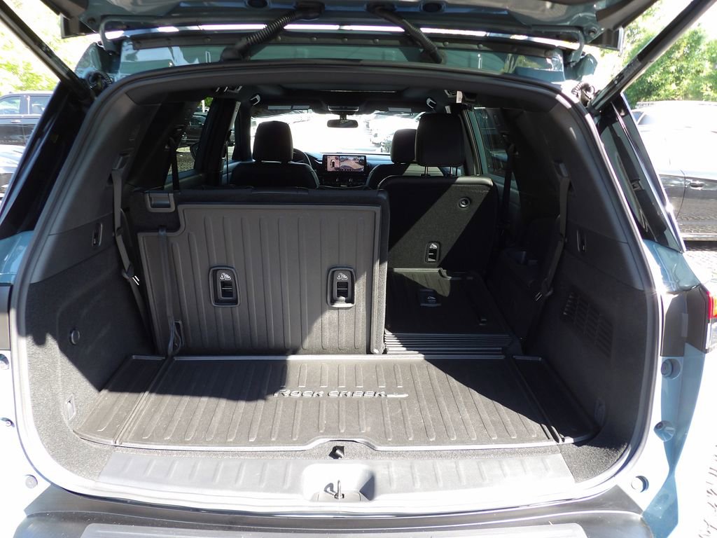 Used 2026 Nissan Pathfinder Rock Creek w/ Rock Creek Premium Package AWD/4WD image 27