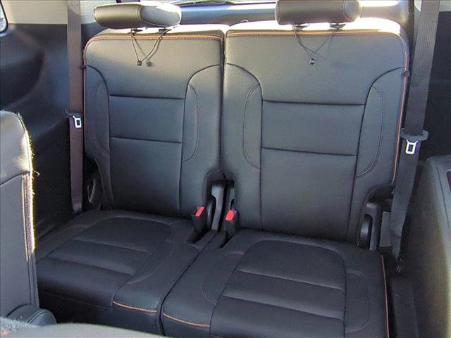 Used 2023 GMC Acadia AT4 w/ Technology Package image 19