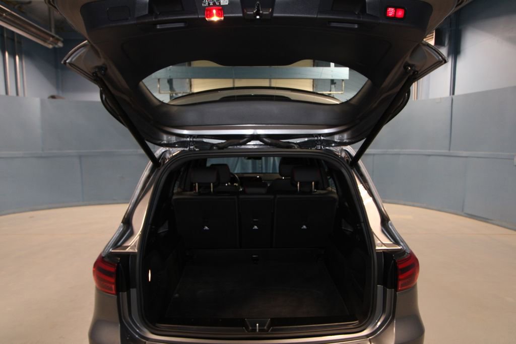 Used 2025 Mercedes-Benz GLB 35 AMG 4MATIC image 38