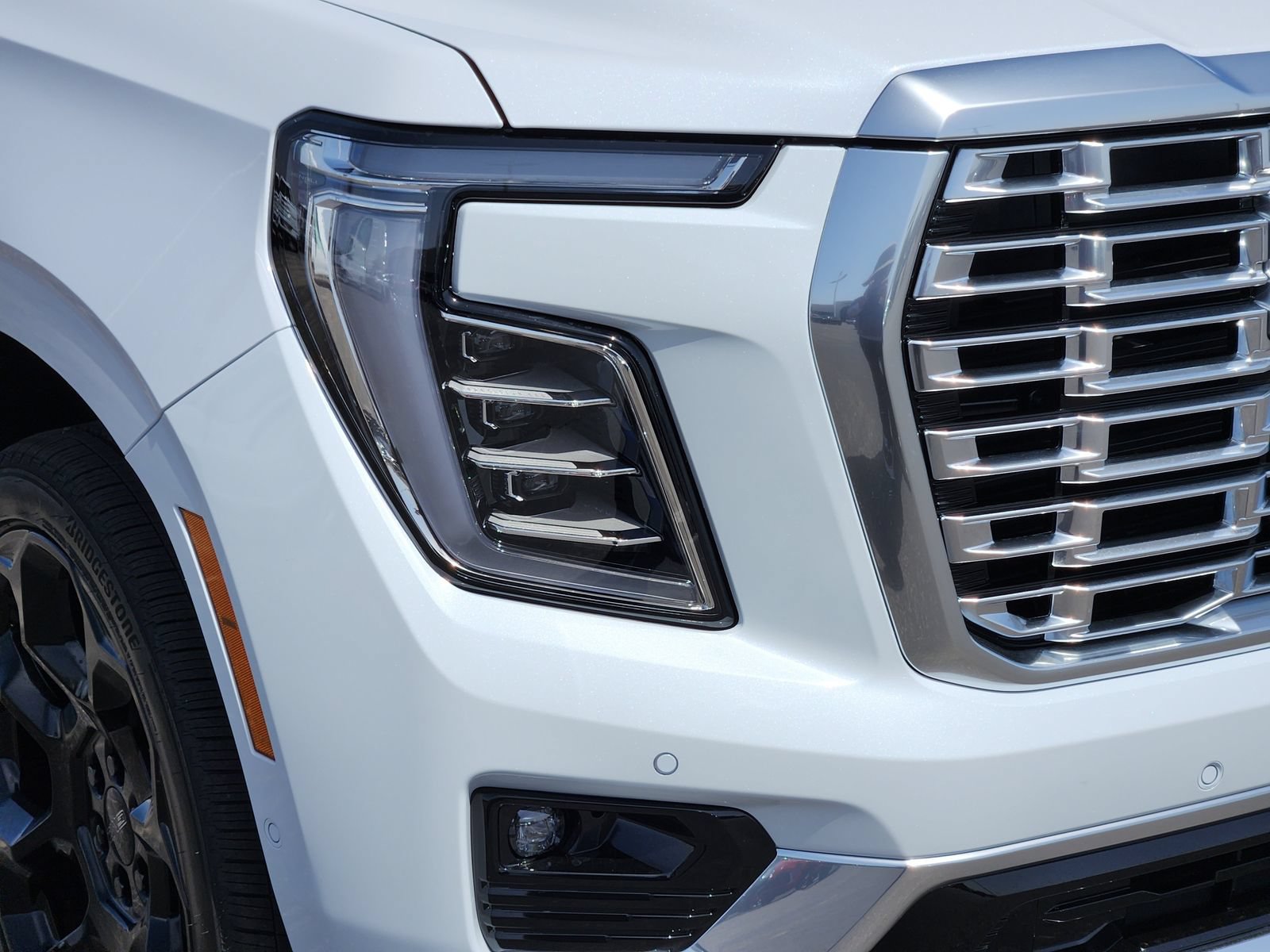 New 2026 GMC Yukon Denali w/ Denali Reserve Package AWD/4WD image 10