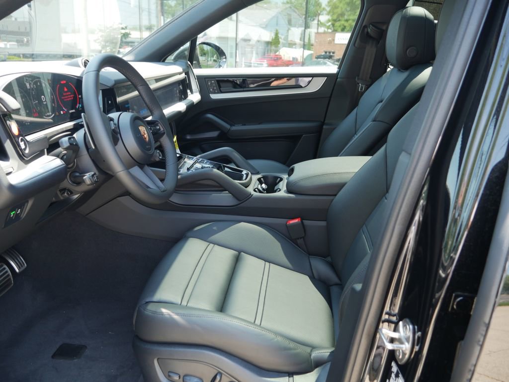 New 2026 Porsche Cayenne S AWD/4WD image 5