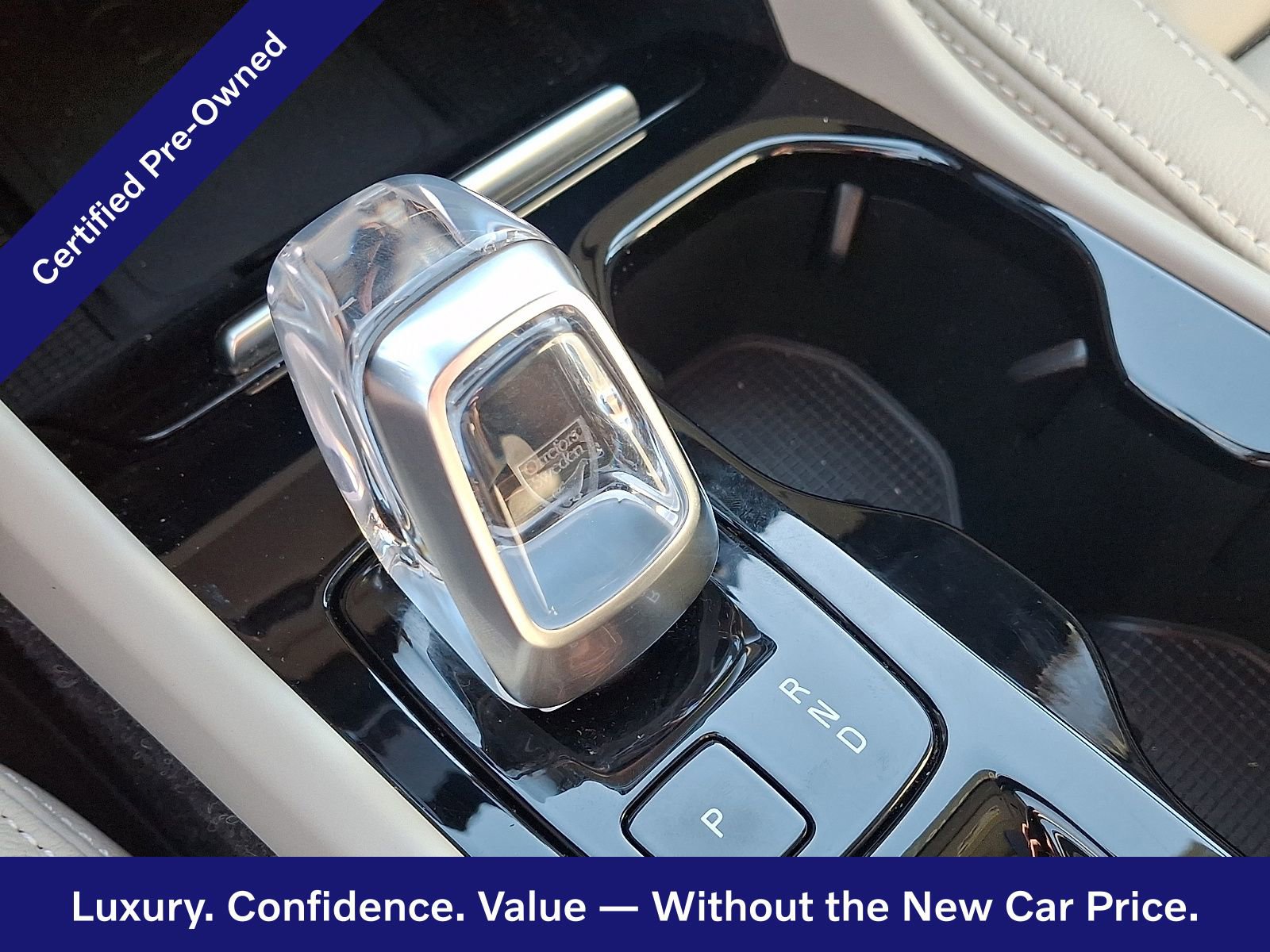 Certified 2023 Volvo XC40 B5 Plus w/ Protection Package Premier image 16