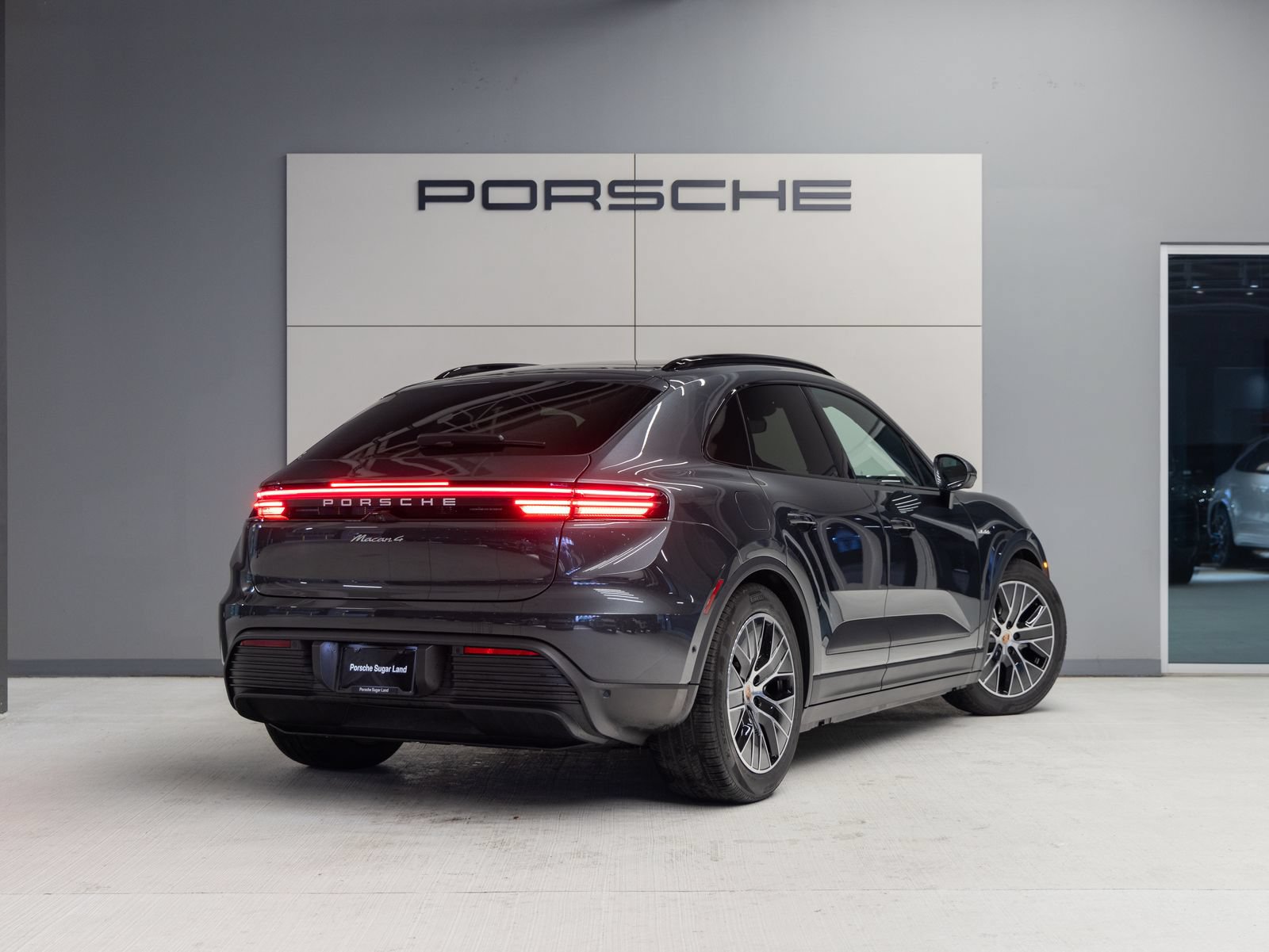 Certified 2026 Porsche Macan 4 Electric AWD/4WD image 7
