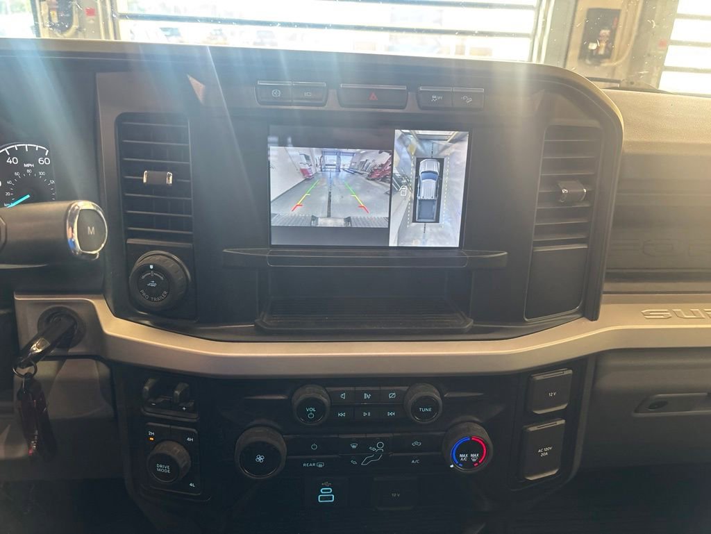 Used 2023 Ford F350 XL w/ 360-Degree Camera Package AWD/4WD image 4