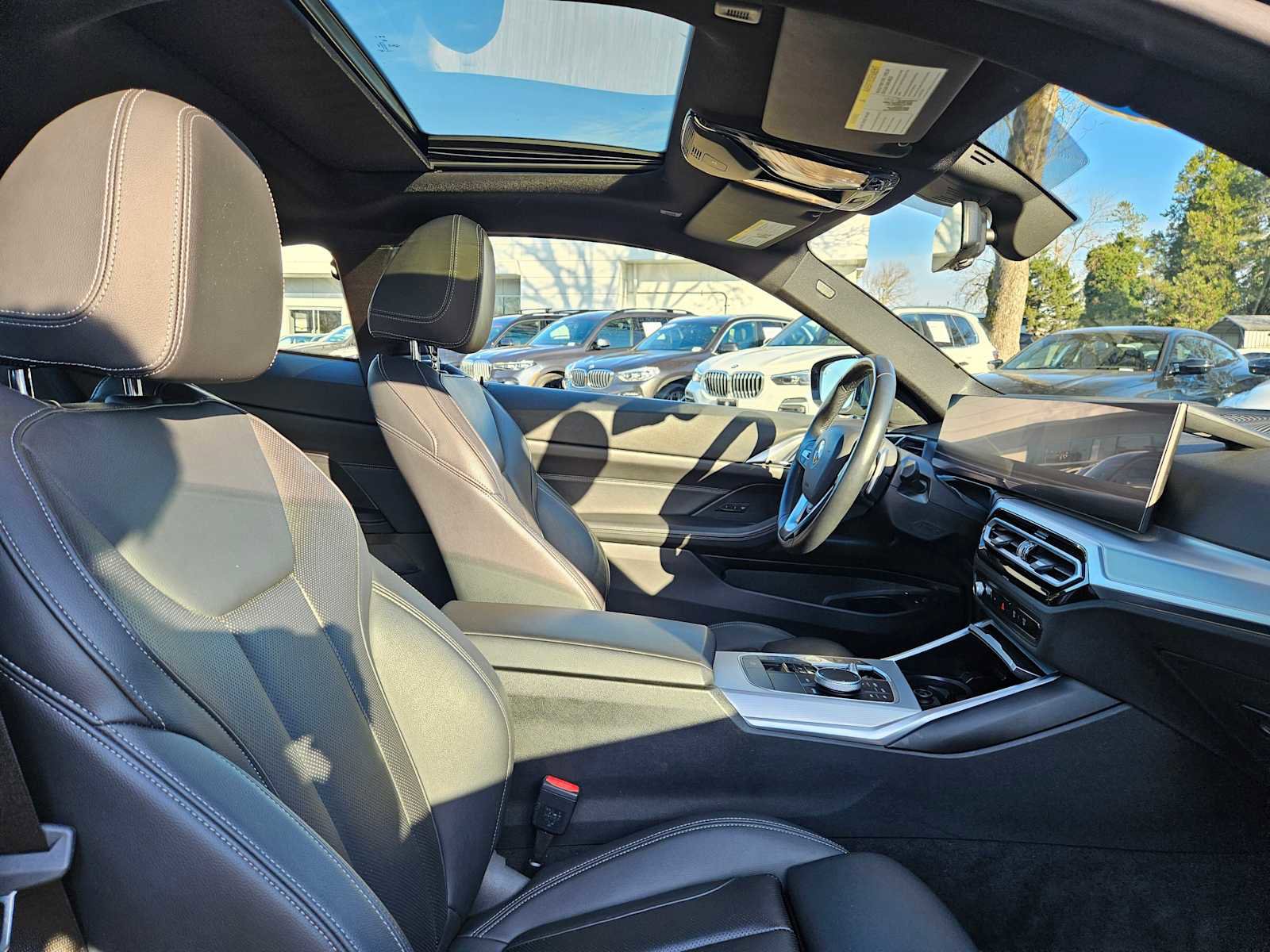 Used 2024 BMW 430i xDrive Coupe w/ Premium Package image 22