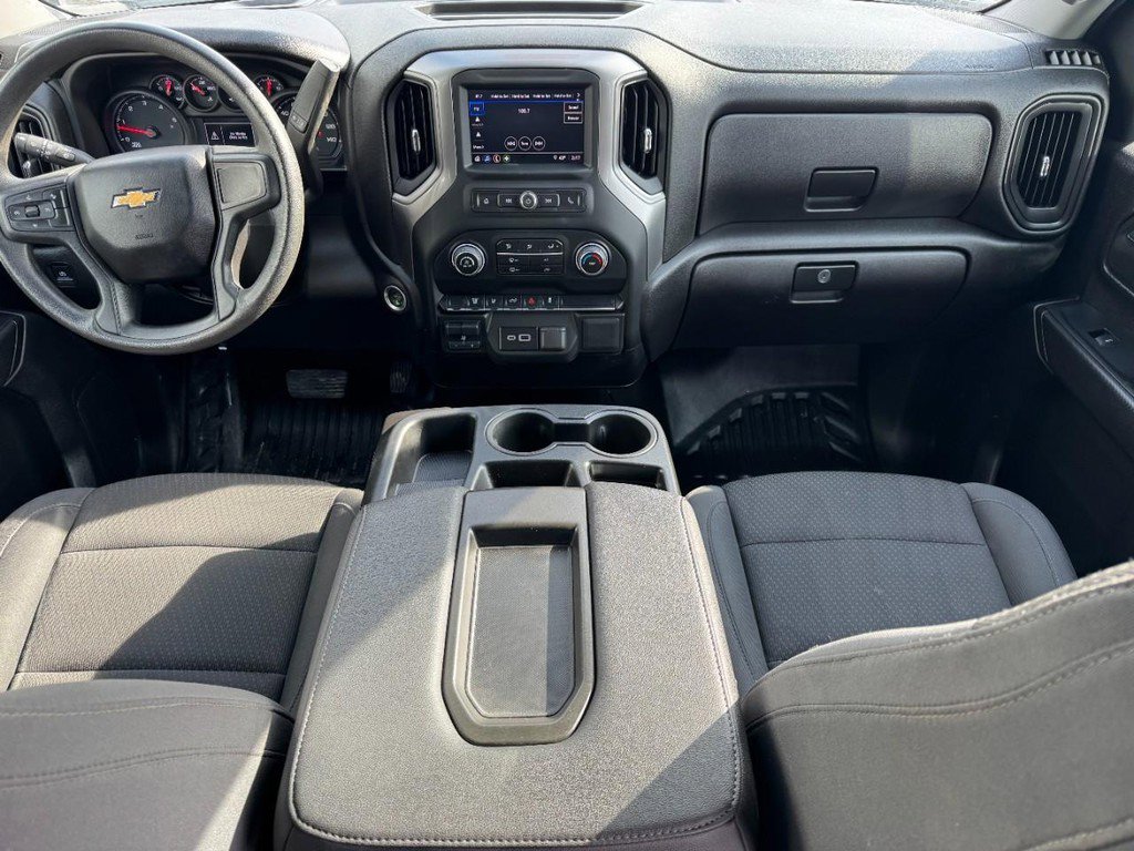 Used 2025 Chevrolet Silverado 2500 W/T image 14
