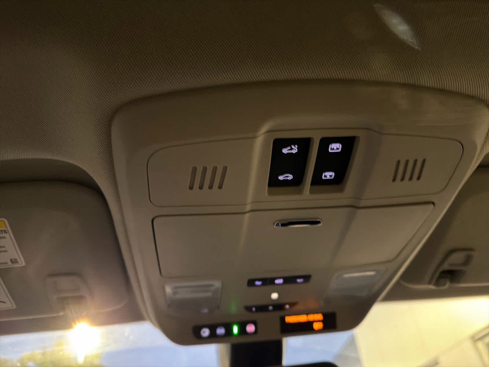 Used 2019 Buick Envision Essence image 69