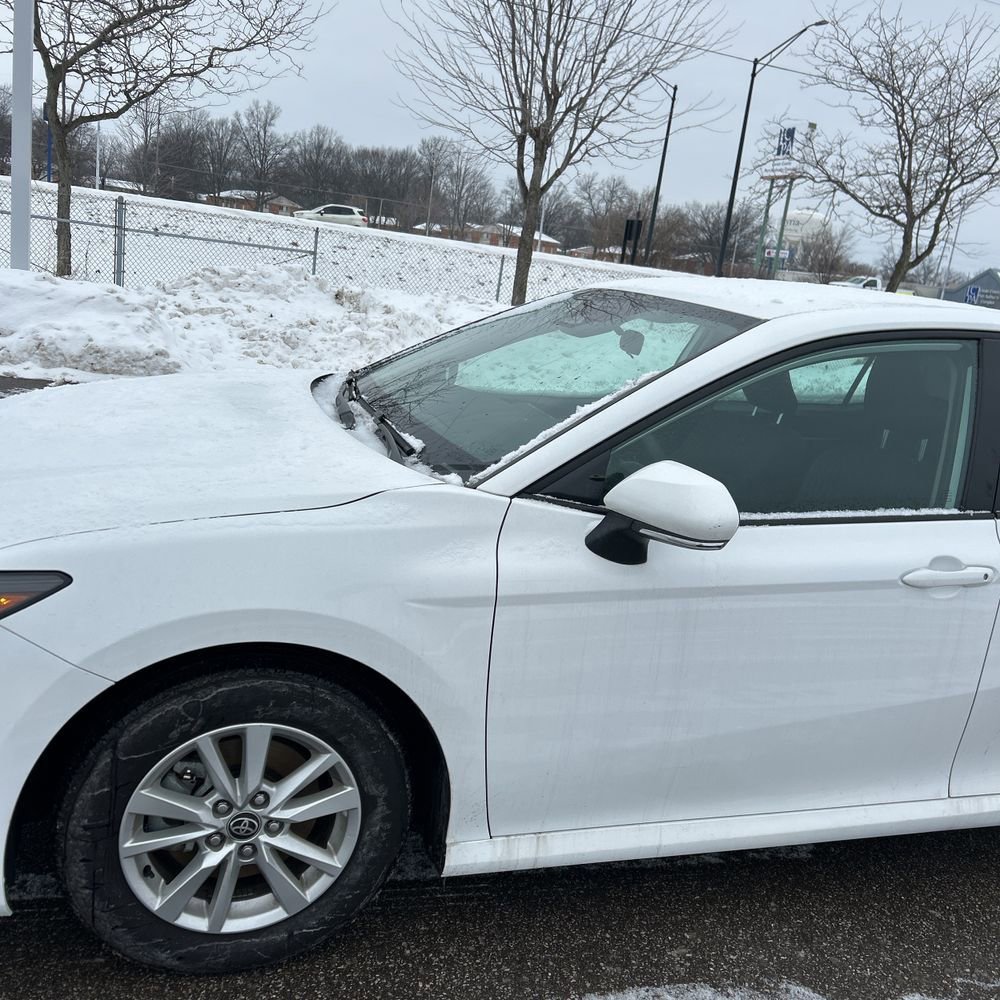 Used 2025 Toyota Camry LE image 6