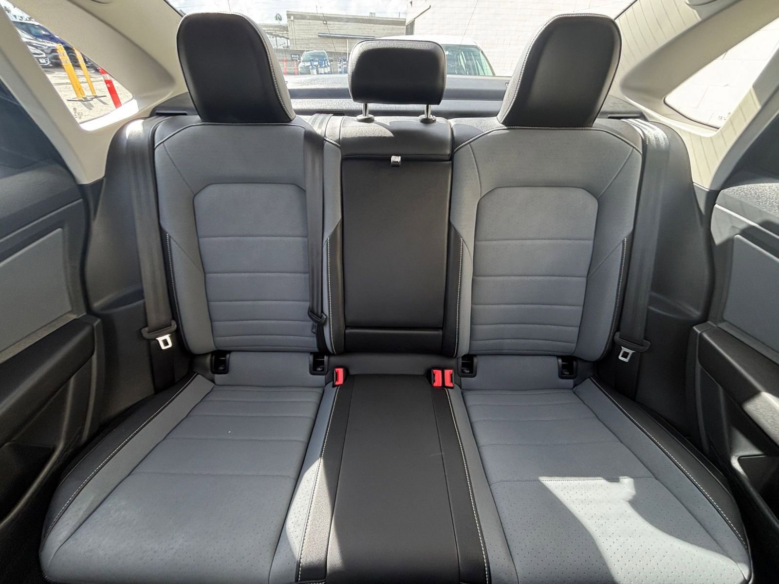 Used 2025 Volkswagen Jetta SE image 38