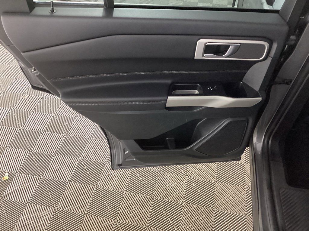 Used 2023 Ford Explorer XLT w/ Equipment Group 202A image 16