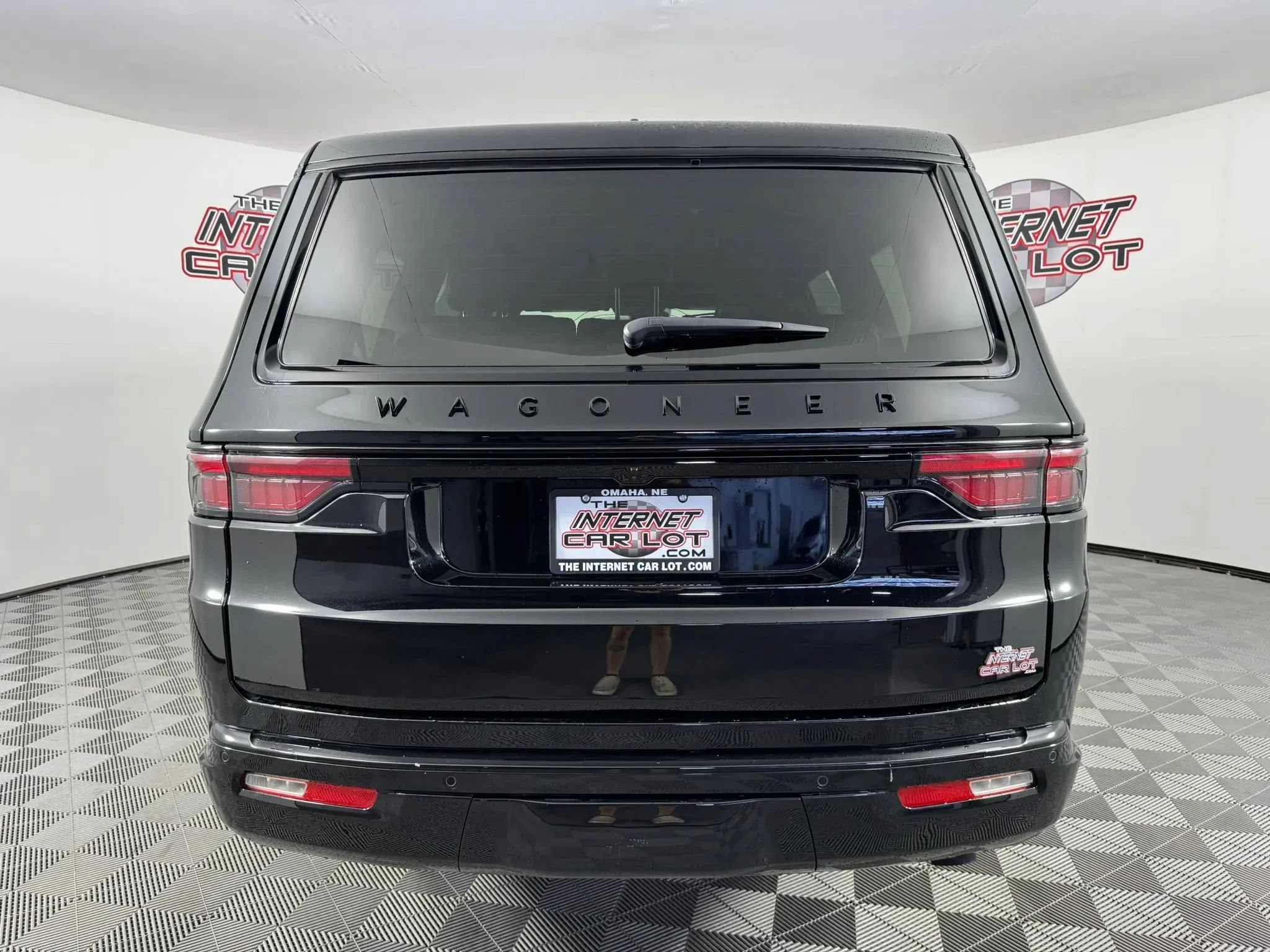 Used 2025 Jeep Wagoneer Series II AWD/4WD image 6