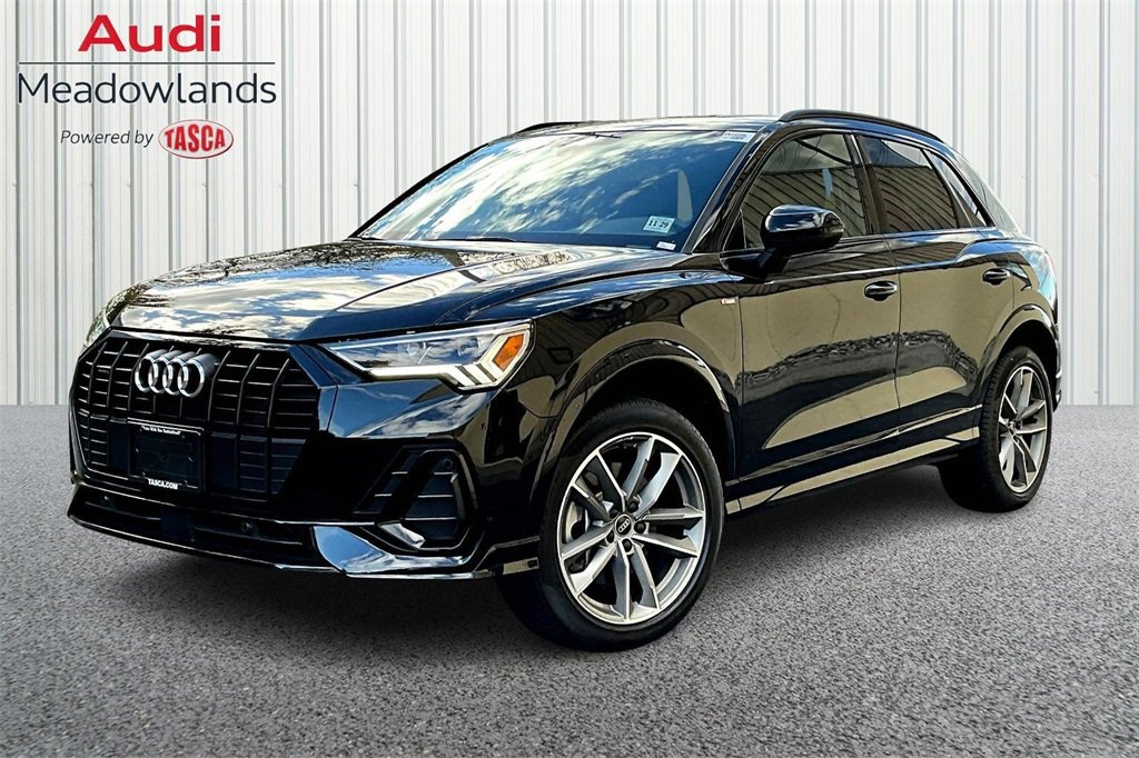 Certified 2025 Audi Q3 2.0T Premium w/ Convenience Package