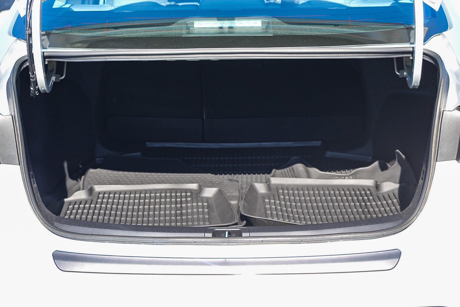 New 2025 Toyota Corolla SE image 25