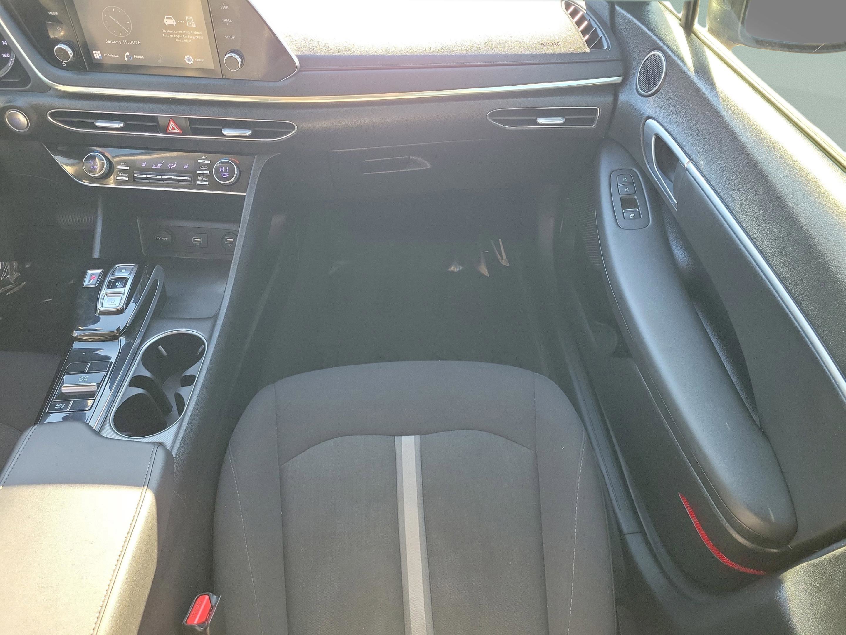 Certified 2021 Hyundai Sonata SEL w/ Preferred Accessory Package image 9