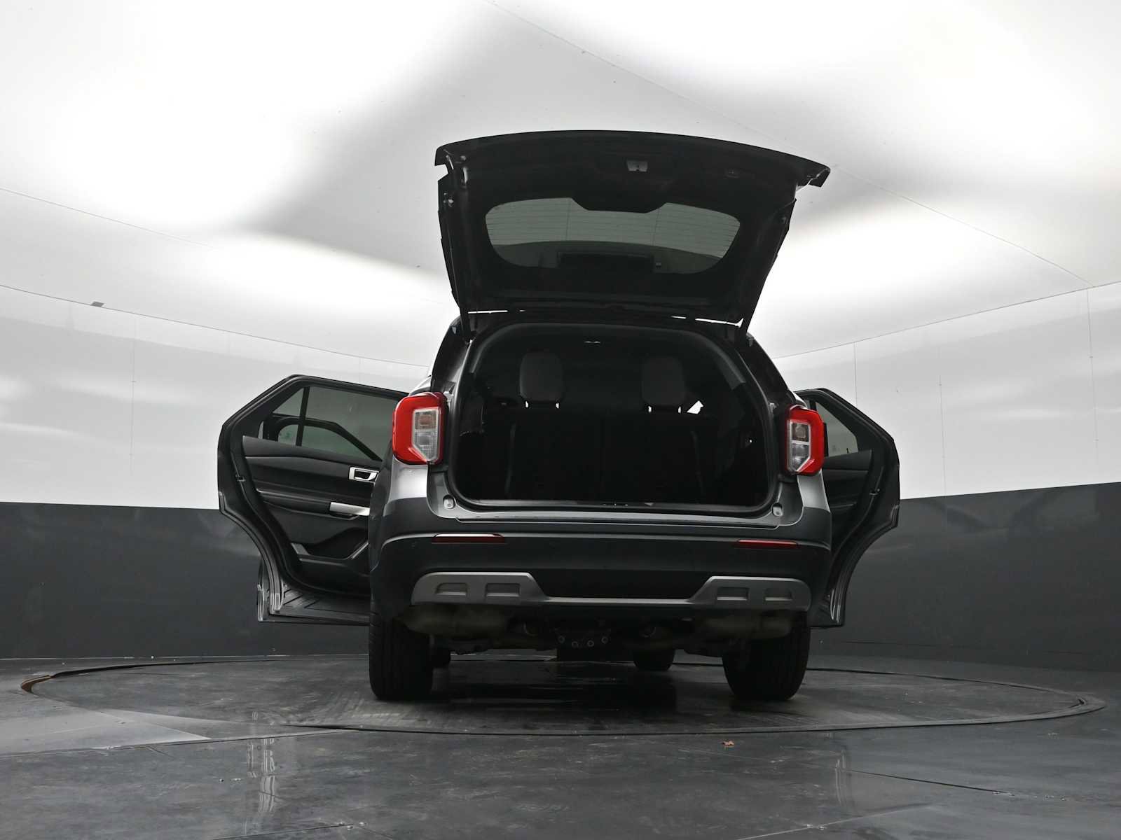 Used 2023 Ford Explorer XLT w/ Equipment Group 202A image 45