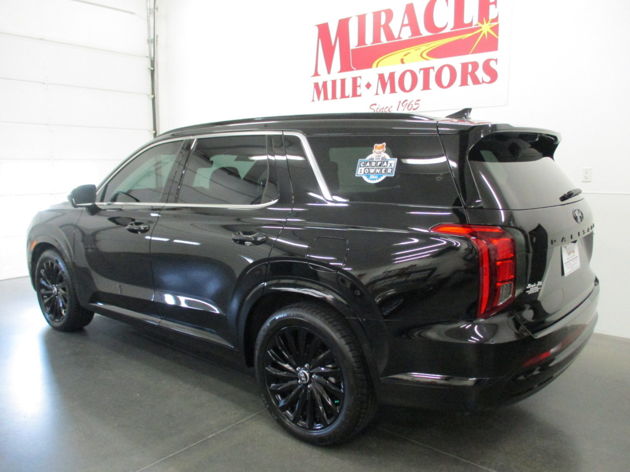 Used 2024 Hyundai Palisade Calligraphy image 4