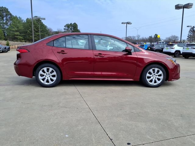 Used 2024 Toyota Corolla LE FWD image 2
