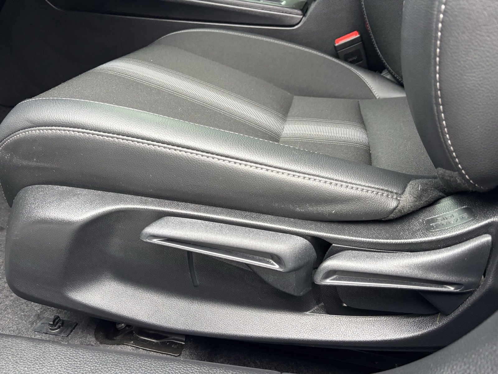 Used 2025 Honda Civic Sport image 18