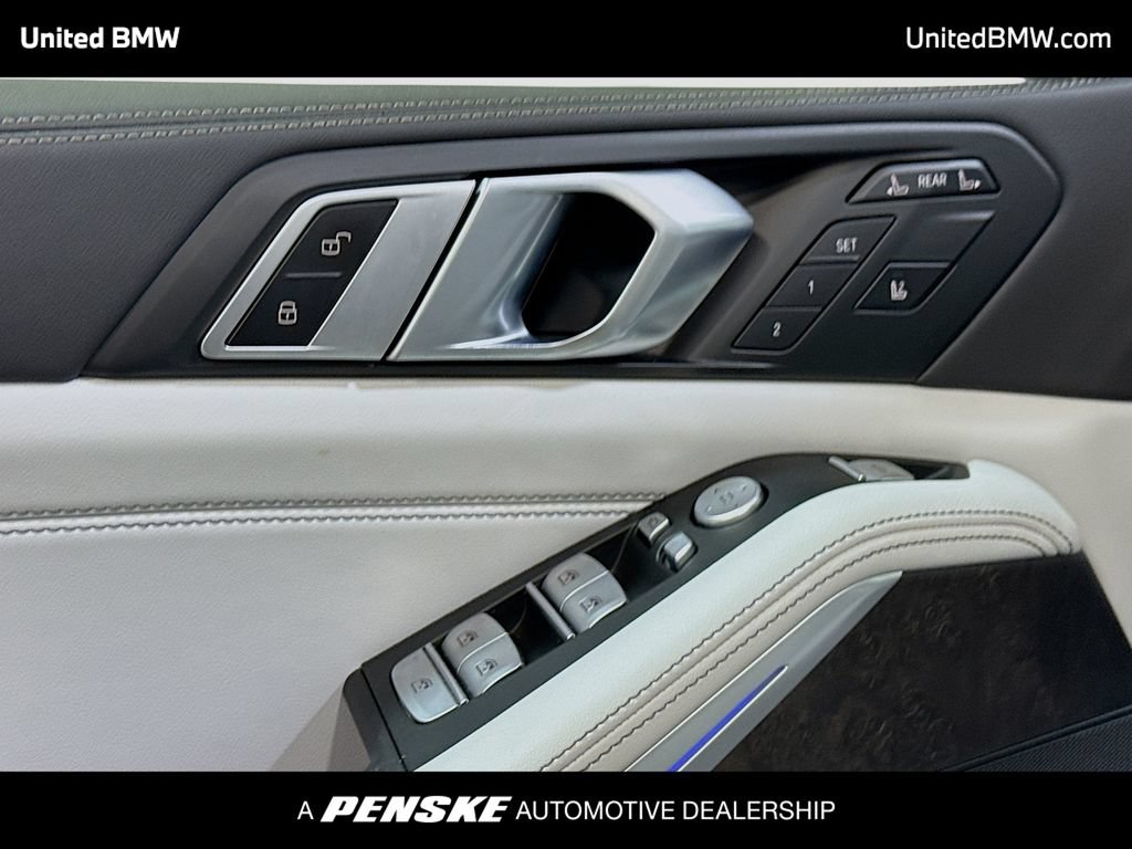 Certified 2025 BMW X7 xDrive40i w/ Parking Assistance Package AWD/4WD image 10