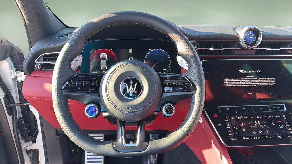 New 2026 Maserati Grecale Modena image 30