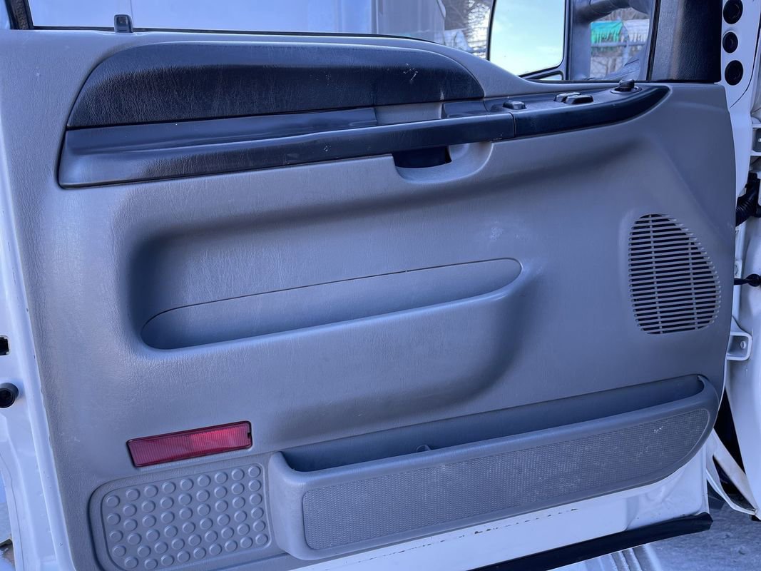 Used 2007 Ford F450 4x4 Regular Cab Super Duty image 13