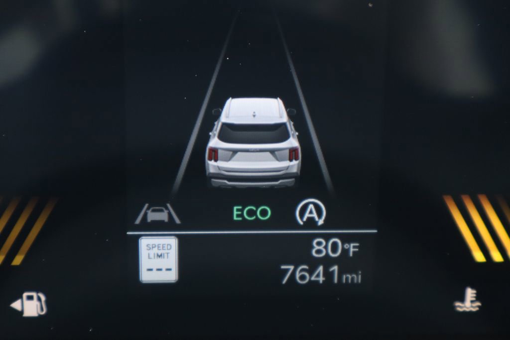 Used 2025 Kia Sorento S image 13