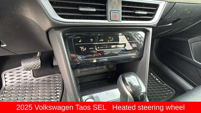 Used 2025 Volkswagen Taos SEL image 14