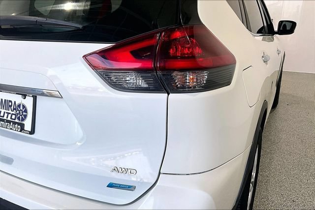 Used 2019 Nissan Rogue S FWD image 28