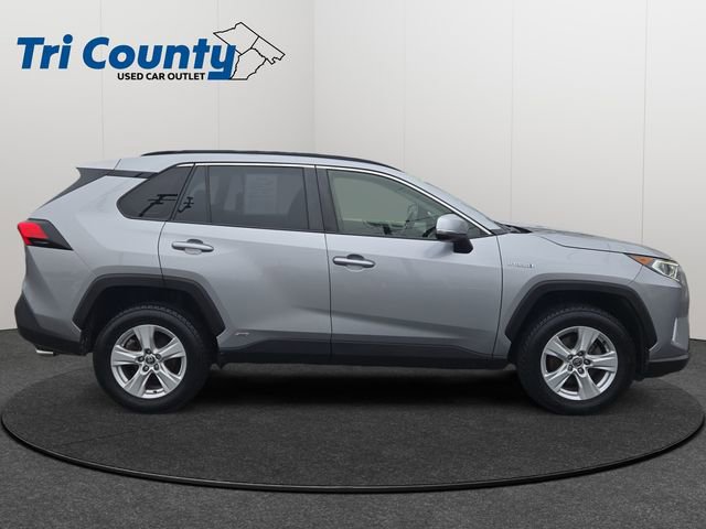 Certified 2020 Toyota RAV4 XLE w/ Convenience Package image 9