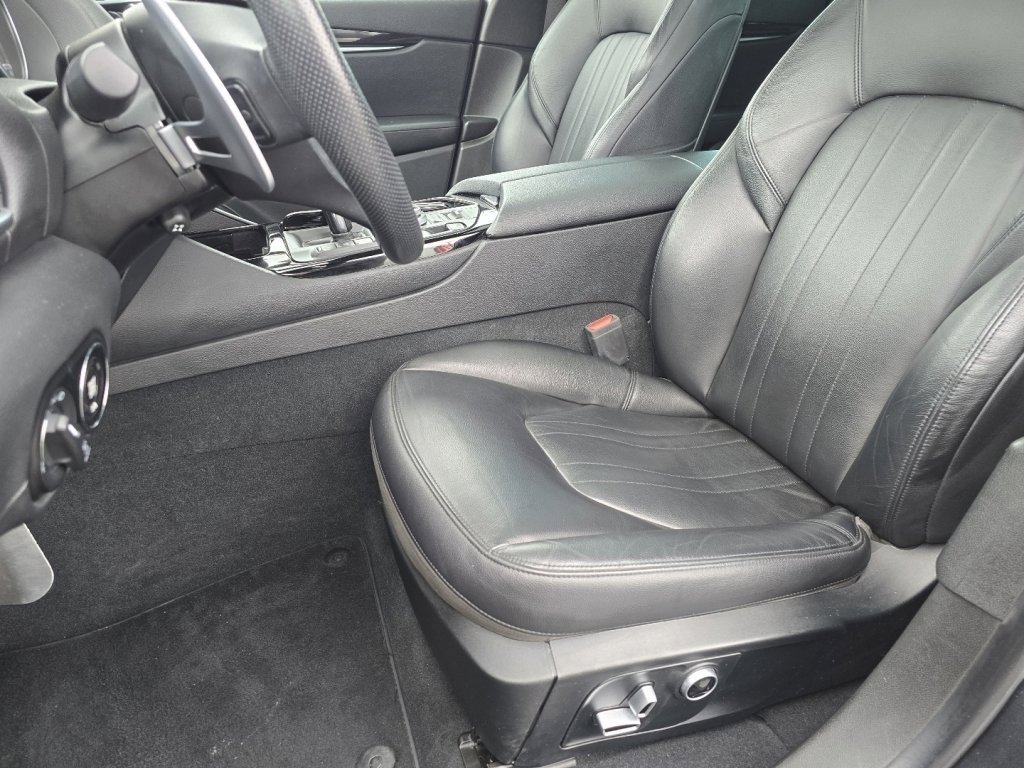 Used 2023 Maserati Levante Modena image 21