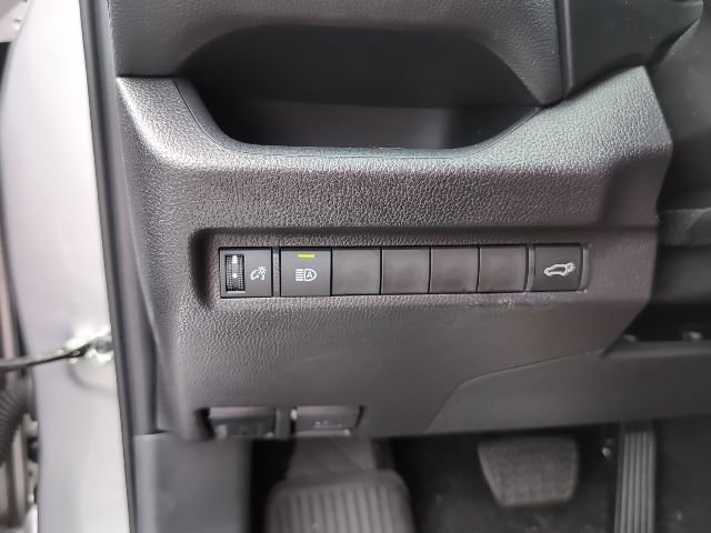Used 2025 Toyota RAV4 XLE w/ Convenience Package image 19