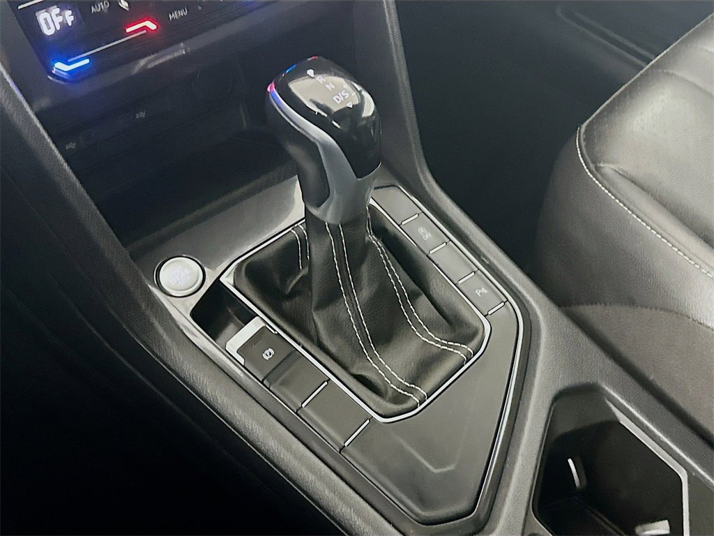 Used 2023 Volkswagen Tiguan SE R-Line image 16