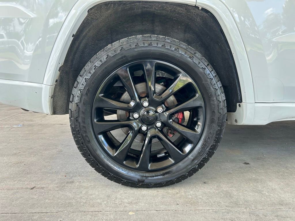 Used 2018 Jeep Grand Cherokee Altitude AWD/4WD image 19