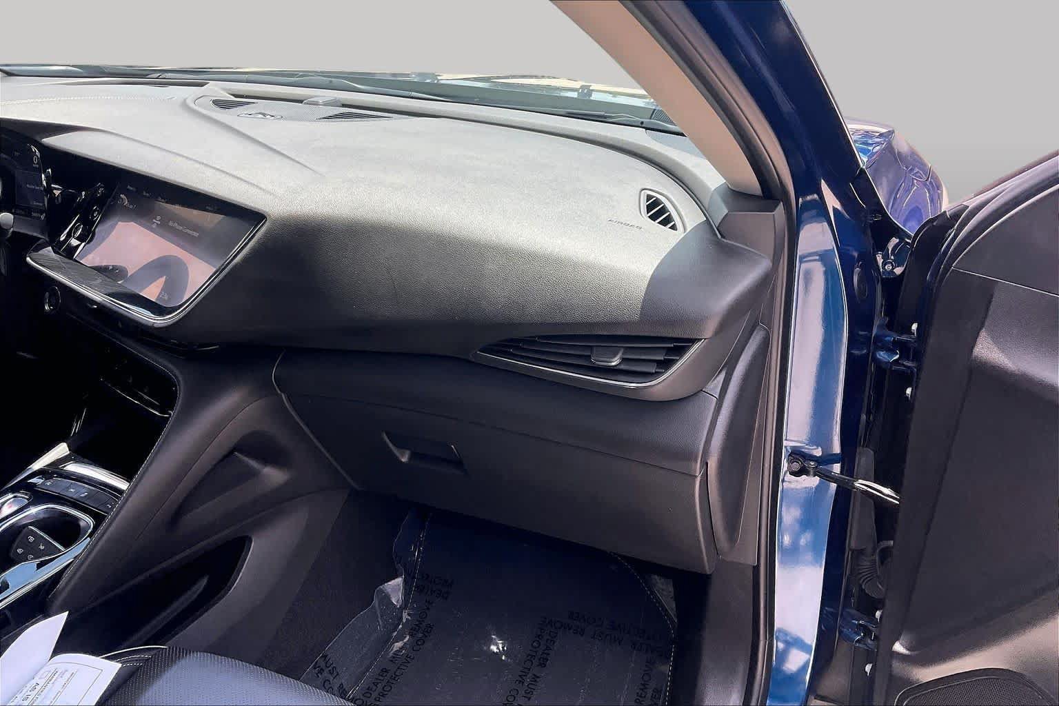 Used 2023 Buick Envision Essence FWD image 17